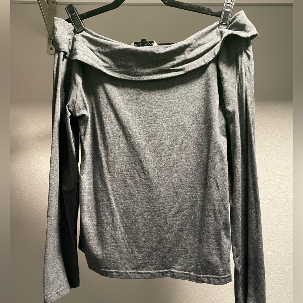 Off shoulder blouse grey